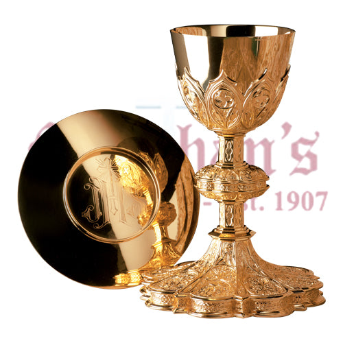 Gothic Designed Chalice with Scale Paten